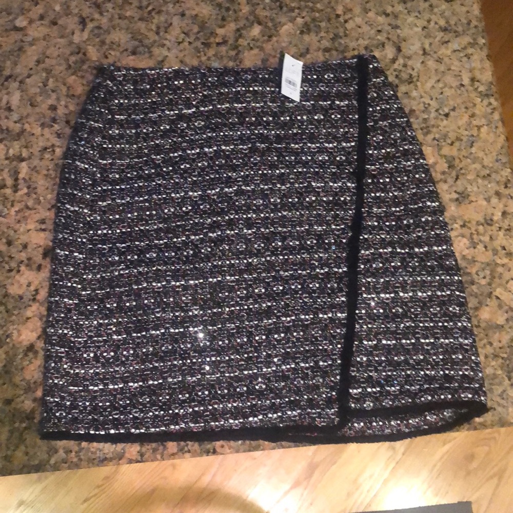 Loft size 4 black/red/grey tweed skirt.